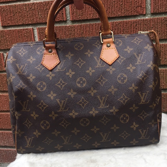 Louis Vuitton Handbags - 9 authentic Louis Vuitton speedy 30
